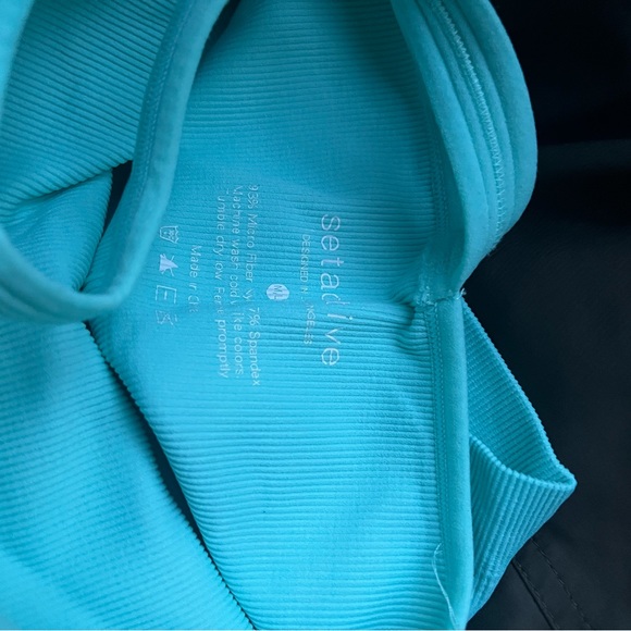 Set Active Electric Sculpt Flex Ribbed V Bra (Size M/L) - Picture 8 of 14